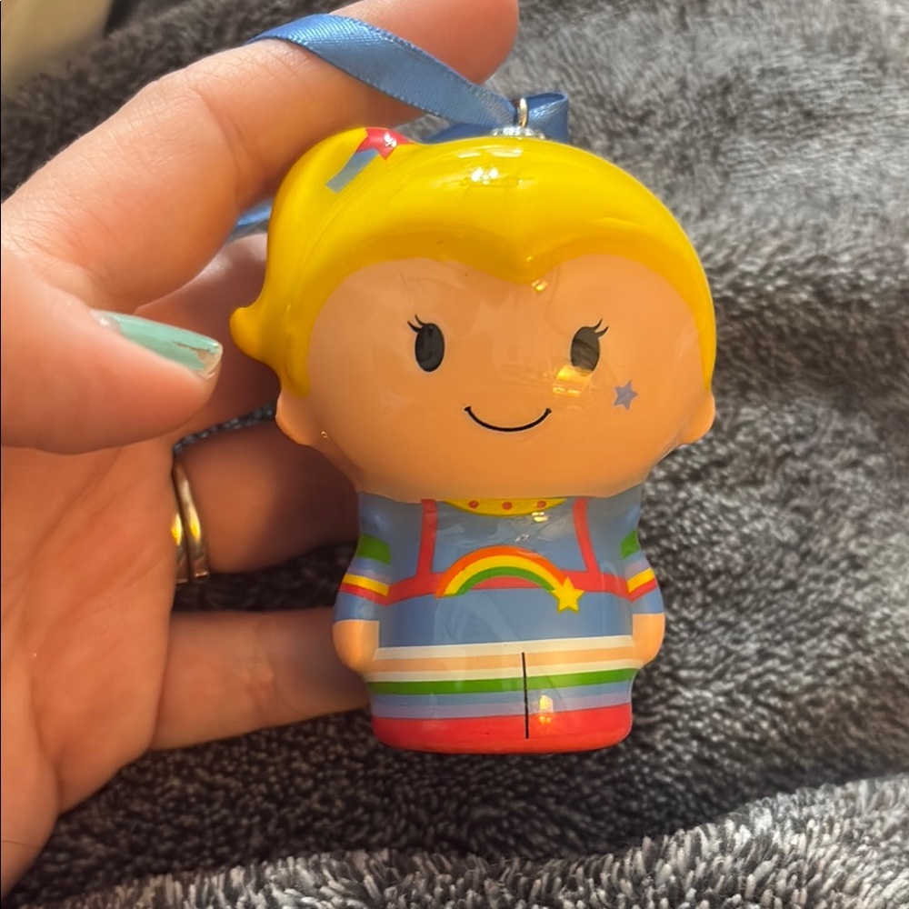 Hallmark Itty Bittys RAINBOW BRITE ORNAMENT Glossy Plastic Cute!